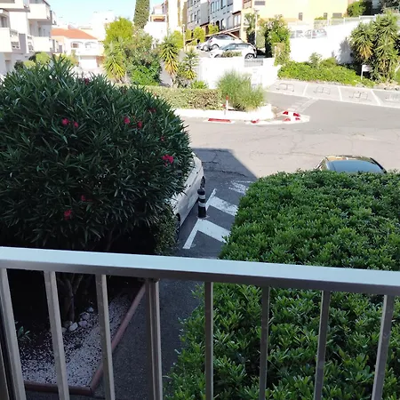 Cap D' Centre Port Apartment