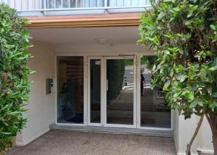 Cap D' Centre Port *